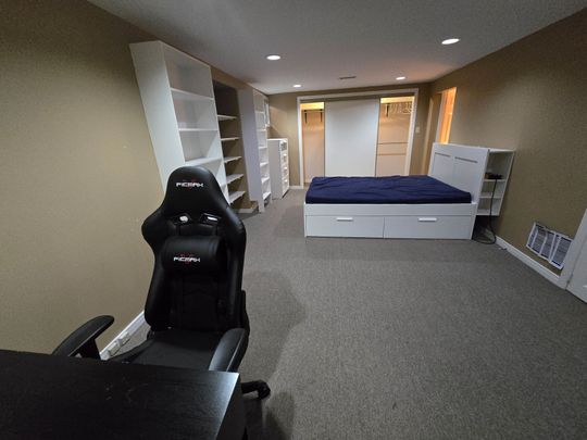 For Lease - 121 Angus Drive Unit# Lower unit, Toronto, Ontario - Photo 1