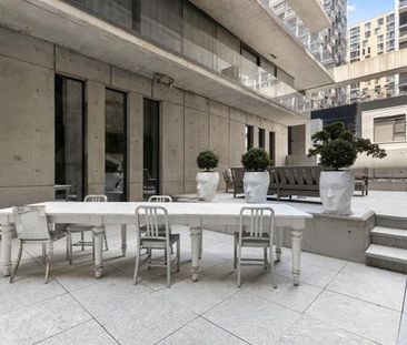 242 Rue Young - Photo 1