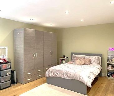 Holloway Road, Holloway, N7 - Photo 4