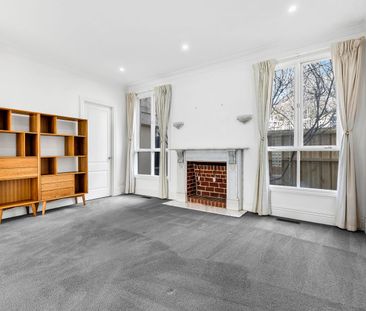 Elegant Family Living in the Heart of Kew – Double En-suites & Prem... - Photo 3