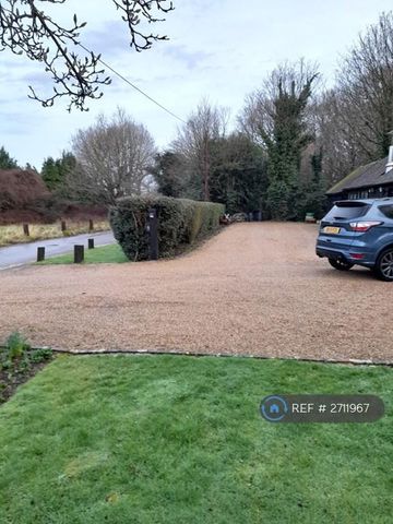 1 bedroom in a house share to rent - Photo 4