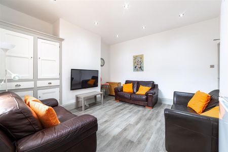 6 bed terraced house to rent in Osborne Road, Jesmond, NE2 - Photo 2