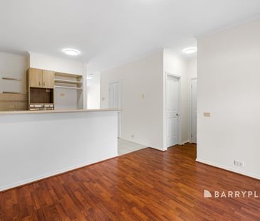 Modern Living Perfect for Professionals! - Photo 3