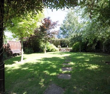 3 bedroom detached house to rent - Photo 2