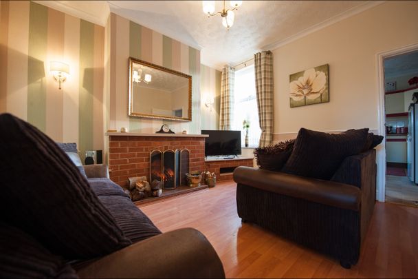 2 Bed Terraced House, Beatrice Road, LE3 - Photo 1