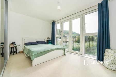 3 bedroom townhouse to rent - Photo 2