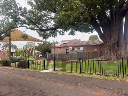 Beautiful 3-Bedroom Home in Prime Ashfield Location - Photo 1