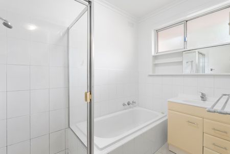 1/30 Edgar Street, Glen Iris VIC 3146 - Apartment For Rent | Domain - Photo 4