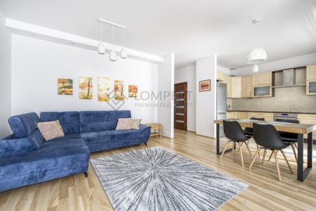 Po remoncie |3 pokoje 75 m² | miejsce postojowe - Photo 2