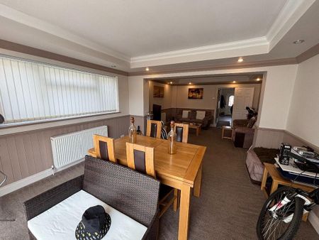 3 bedroom semi-detached house to rent - Photo 2