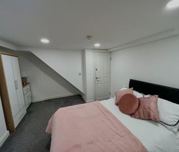 Room in a Shared House, Randolph Street, LS13 - Photo 4