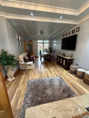 4 bedroom terraced house to rent - Photo 1