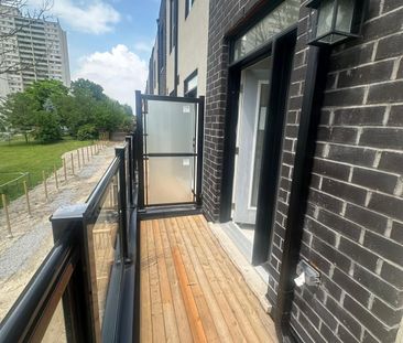 For Lease - 46 Monclova Road, Toronto, Ontario - Photo 5