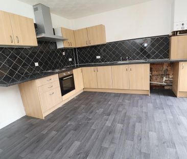 3 bedroom terraced house to rent - Photo 6