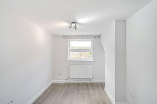 Colestown Street, London, SW11 - Photo 1
