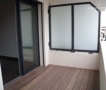 Appartement 2 pièces 43m2 MARSEILLE 8EME 1 072 euros - Photo 1