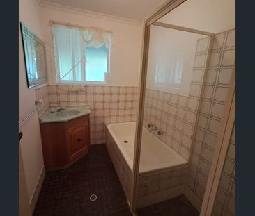 Cute and Cosy! - Photo 1