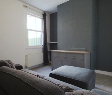 4 bedroom terraced house to rent - Photo 1