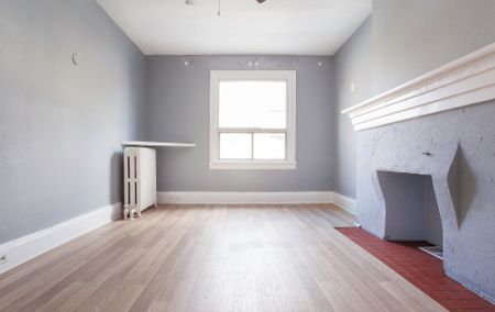 For Lease - 971A Bloor Street, Toronto, Ontario - Photo 3