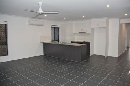 14 Haymarket Street, Flagstone - Photo 3