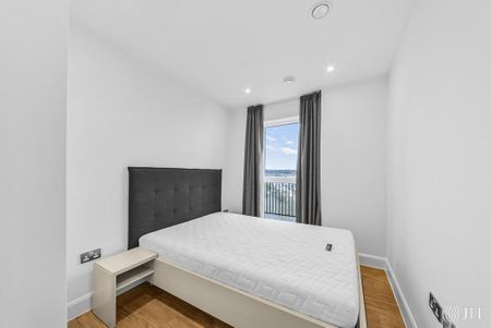 3 bedroom flat to rent - Photo 4