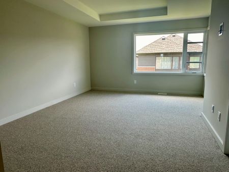 For Lease - 168 UNISON Street, Blossom Park - Airport and Area, Ontario - Photo 5