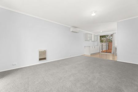 3 Roughley Place, Florey ACT 2615 - Townhouse For Rent | Domain - Photo 3