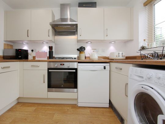 Semi-detached house to rent on - Photo 1