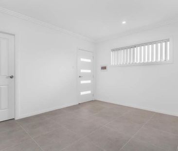 TWO BEDROOM GRANNY FLAT IN PRIME LOCATION & WATER USAGE INCLUDED - Photo 1