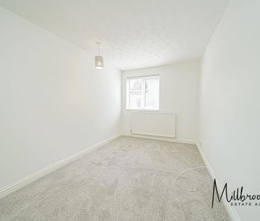 2 bedroom ground floor flat to rent - Photo 4
