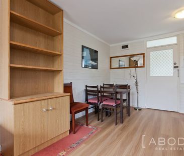 Fully Furnished Apartment in the heart of Crawley - Photo 5