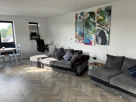 2 bedroom flat to rent - Photo 3