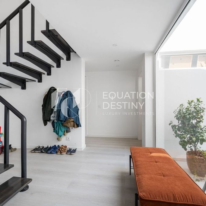 4 bedroom luxury House for rent in Almada, Portugal - Photo 1