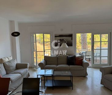 Dúplex en alquiler en Nueva Andalucía – Málaga | Gilmar Consulting - Photo 1