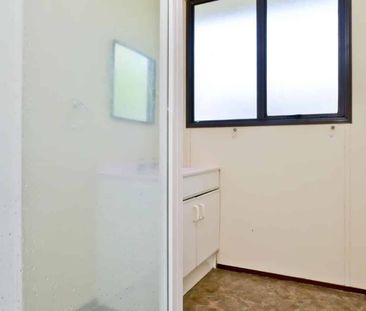 4 bedroom family home - Photo 5