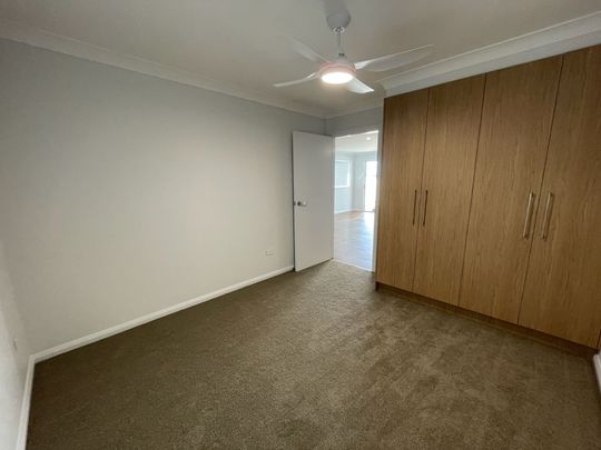 Modern 2 Bed, 1 Bath Flat in South Kempsey - Photo 1