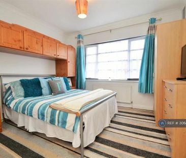 2 bedroom maisonette to rent - Photo 4