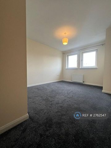 4 bedroom terraced house to rent - Photo 2