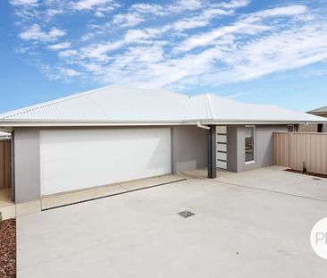 2/12 Gibson Street, Boorooma NSW 2650 - Photo 6