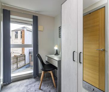 2 bedroom flat to rent - Photo 5