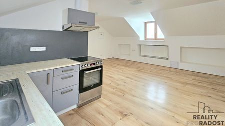Pronájem bytu 1+kk 36 m² - Fotografie 2