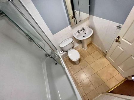 Farriers Road, Epsom, KT17 - Photo 3