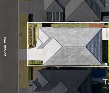 Stylish Four-Bedroom Clarendon Home with Modern Family Living - Photo 5