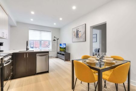 2080 av Lincoln, Modern 2-Bedroom Apartment in Prime Downtown Location - Photo 5