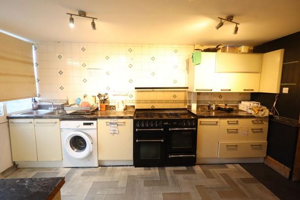 1 bedroom house of multiple occupation to rent - Photo 1