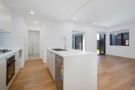 Stylish Urban Apartment in Adamstown - Photo 2