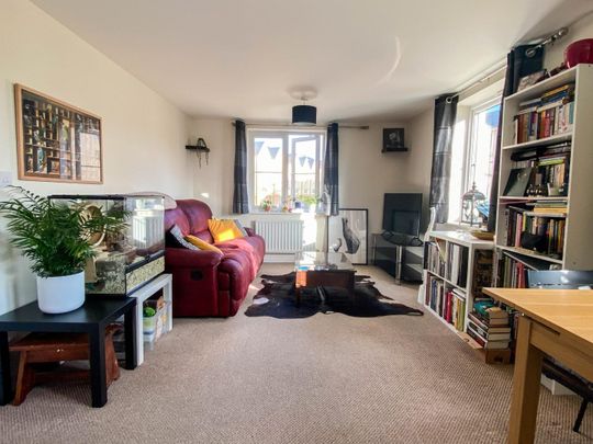 Sir Bernard Lovell Road, Malmesbury, SN16 - Photo 1