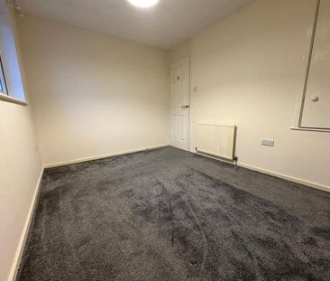 2 bedroom semi-detached house to rent - Photo 5