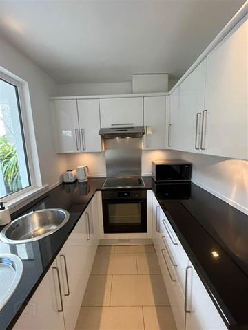 60A Middle Braniel Road, Belfast, BT5 7TU - Photo 3