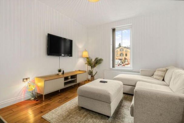 2 Bedroom Apartment To Let - Photo 1